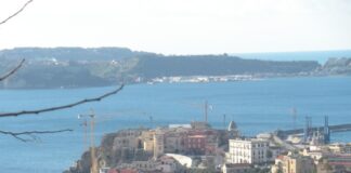 Un año después del sismo de los Campi Flegrei: la tierra “respira” más lentamente, pero no se detiene